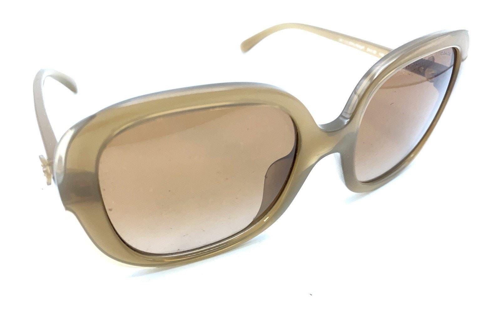 Coach HC 8342BU C8002 561113 Brown Oversize Sunglasses Brown Lens