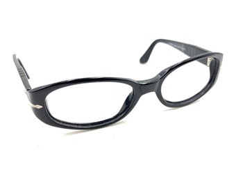 Persol 2607-S 95/48 Gafas de sol ovaladas negras Monturas 51-17 135 Italia Hombres Mujeres