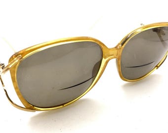 Christian Dior 2689 70 Gafas de sol con diseño de mariposa de gran tamaño en amarillo, montura 60-14 120