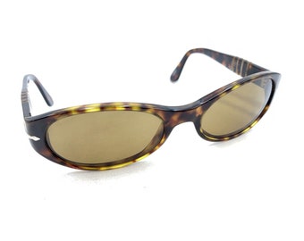 Persol Tortoise Brown ovale gepolariseerde zonnebril bruine lens 53-18 135 Italië