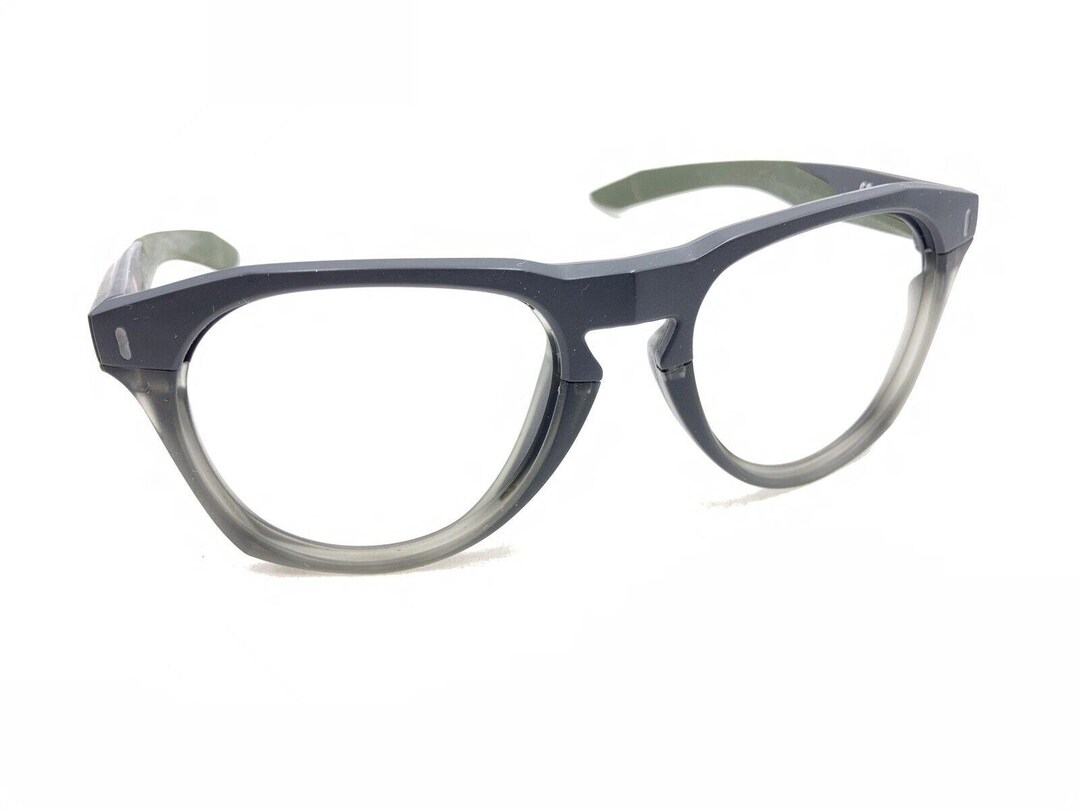 nike essential navigator sunglasses