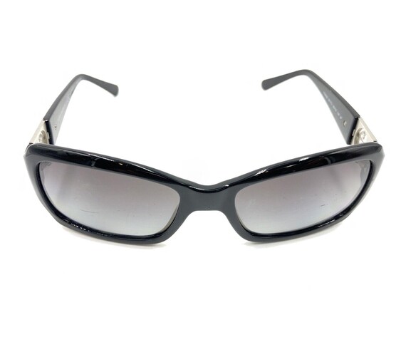 Tory Burch Black and Silver Designer Sunglasses TY9028 Tory Burch Sunglasses TY9028 | Designer Frames Outlet main image 4
