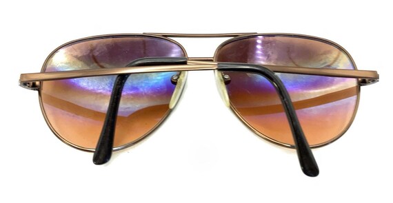 Serengeti Sunglasses with Bronze Frame and Amber Lenses Serengeti Drivers 5134R Bronze Brown Aviator Sunglasses  main image 4