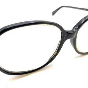 Liz Claiborne Vintage LC No. 41 Black Round Sunglasses Frame 135 Hong Kong Women