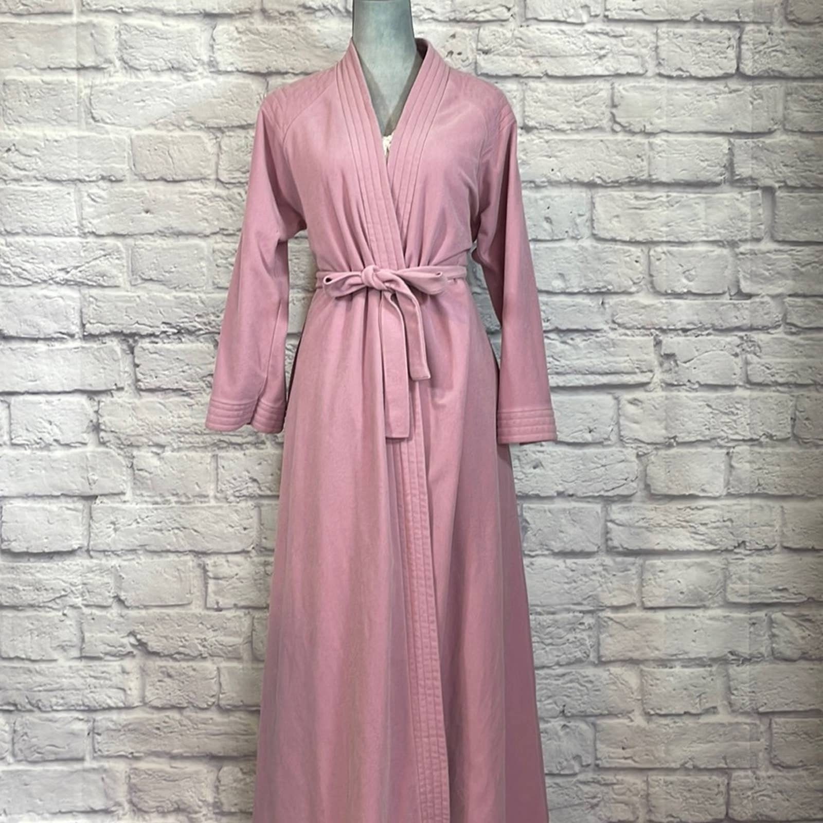 Vanity fair shop housecoats