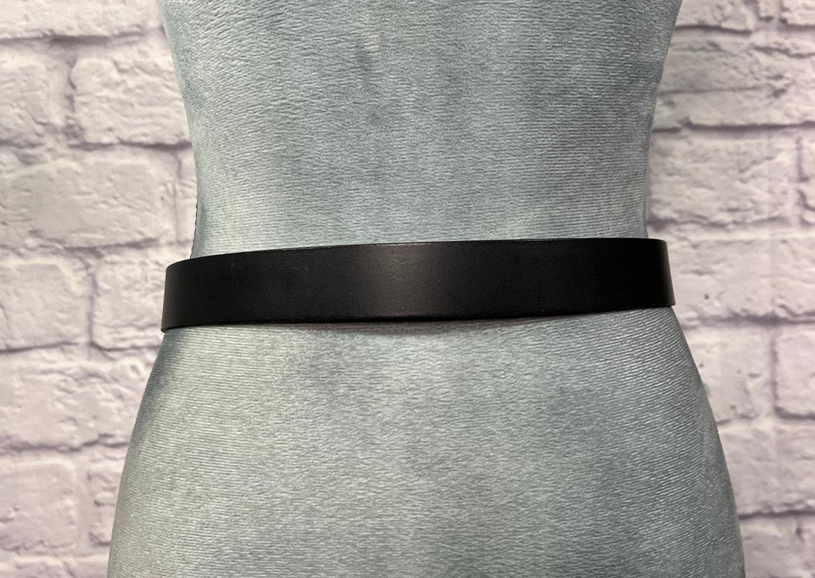 Vintage Linea Pelle Classic Black Leather Belt With Unique 
