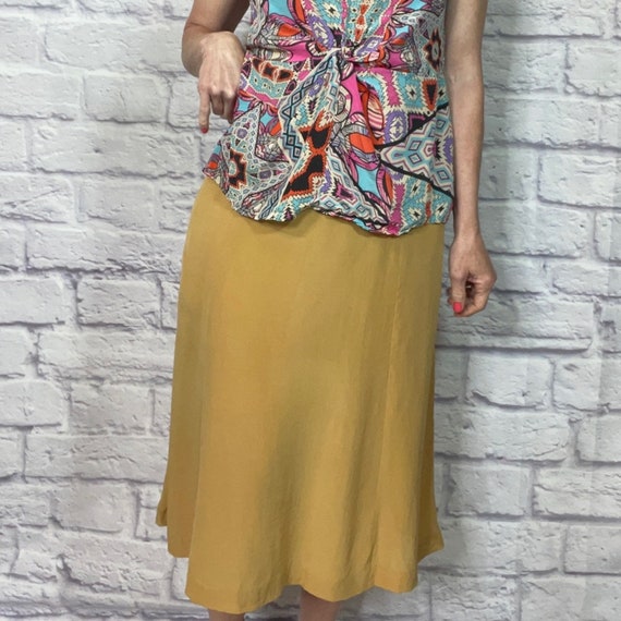 Vintage Evan Picone mustard color silk skirt - image 2