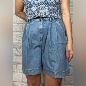 Vintage 90’s Liz Claiborne High Waisted Blue Denim Shorts