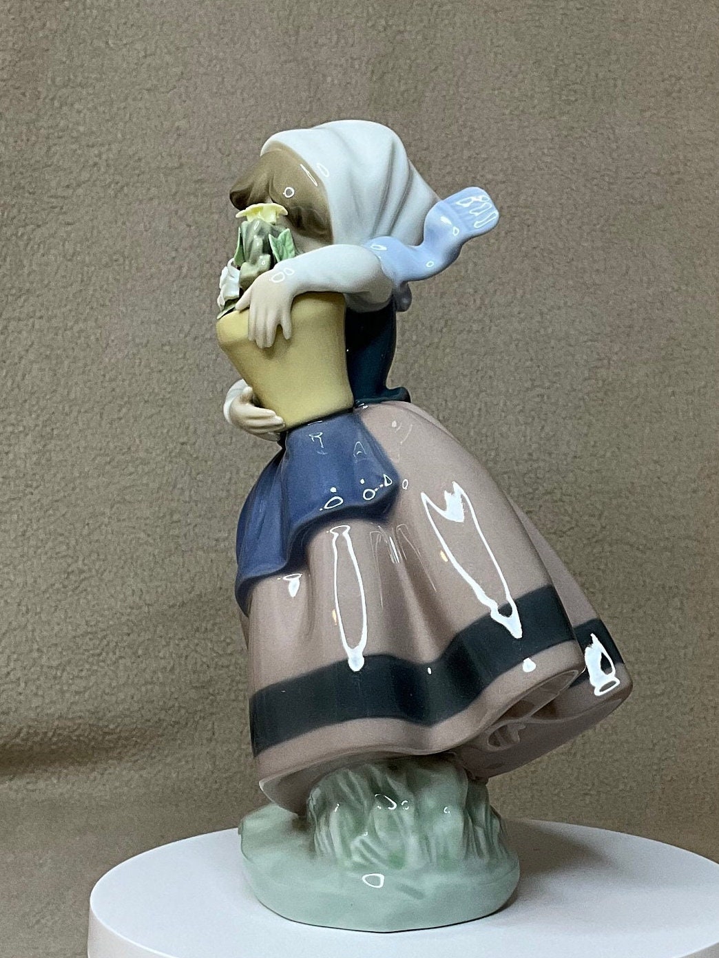 Lladro “spring is Here” #5223 - Etsy