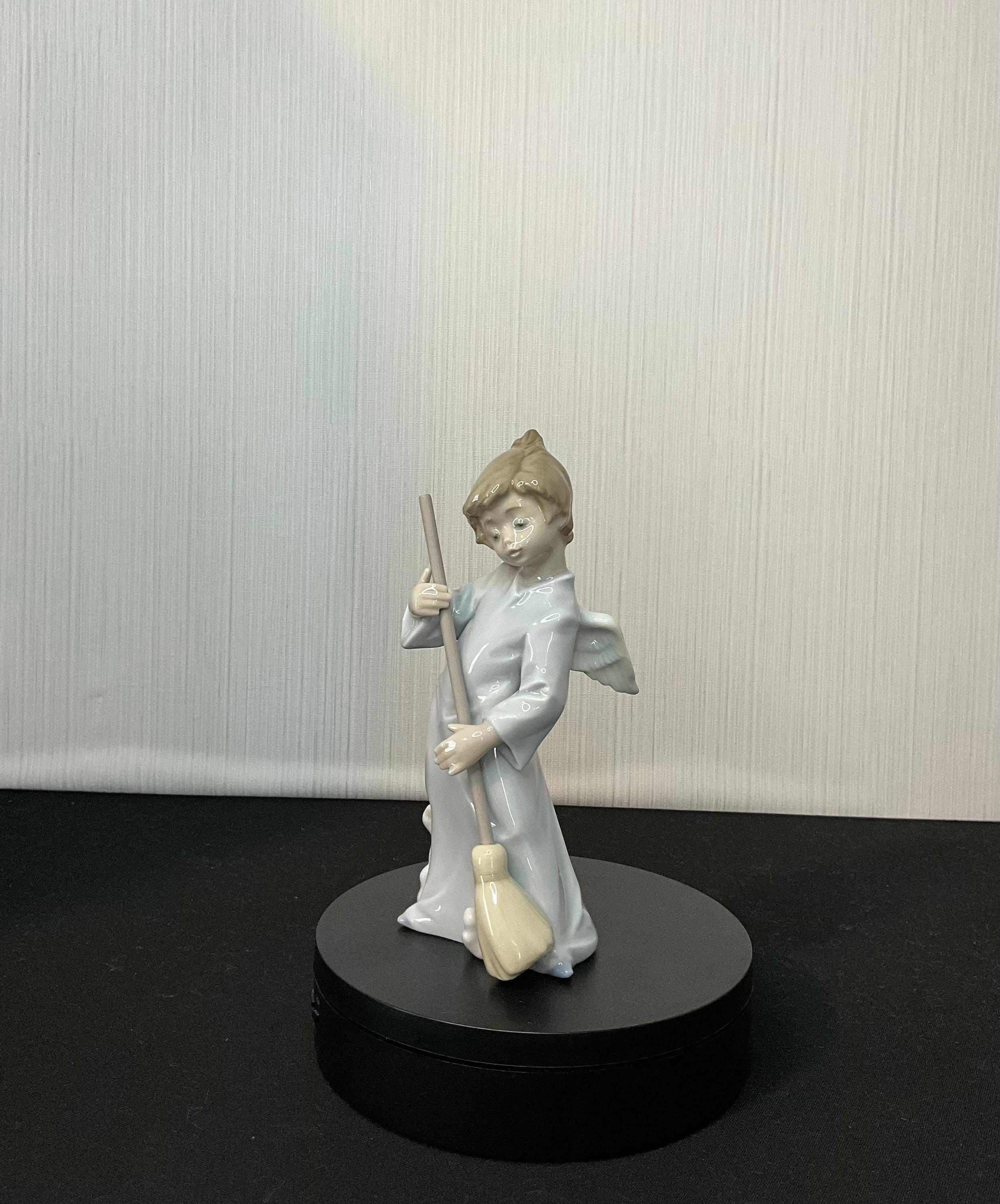 リアドロ sweep away the cloud 5726 Lladro
