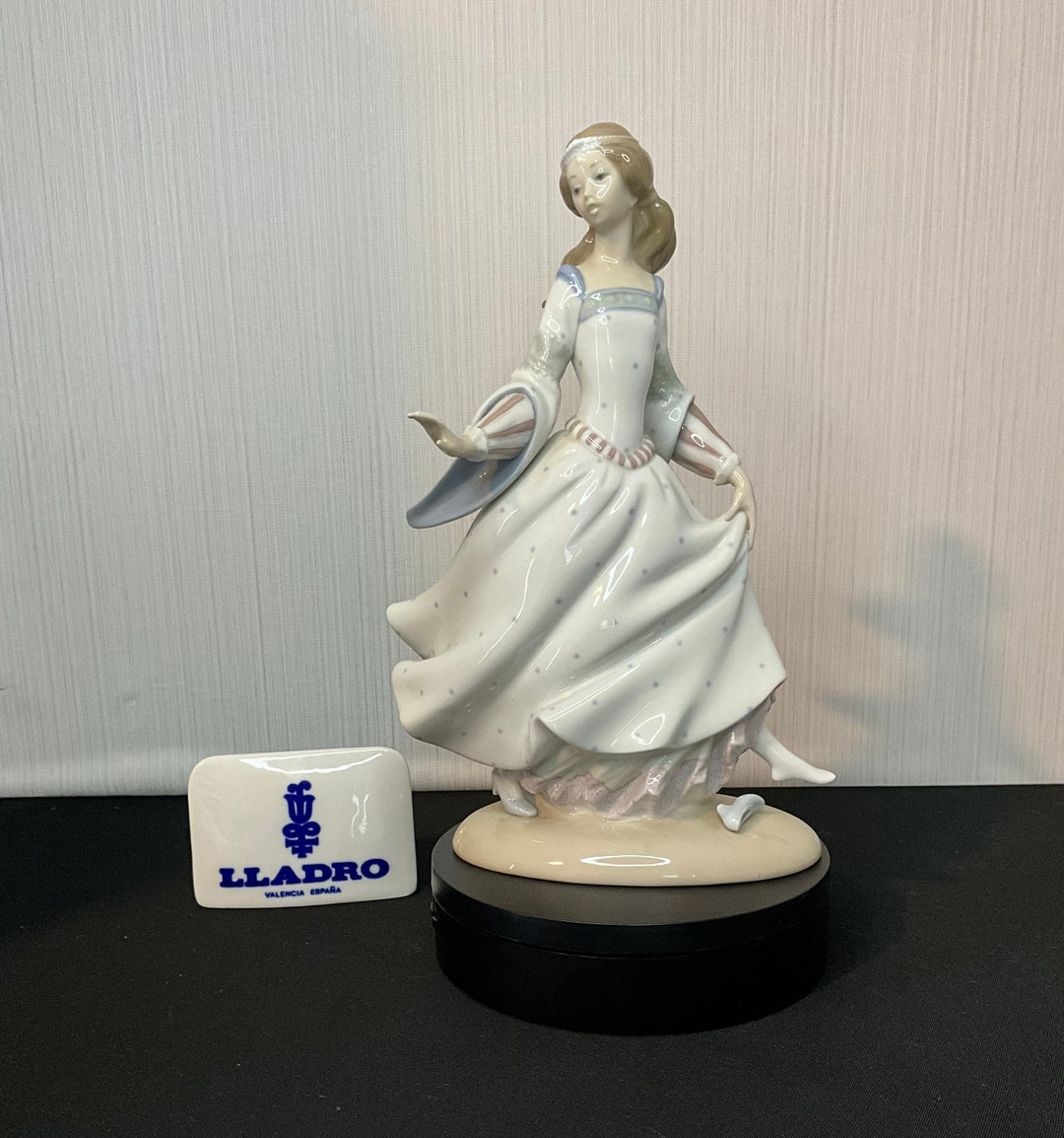 Lladro cinderella Item 4828 Etsy