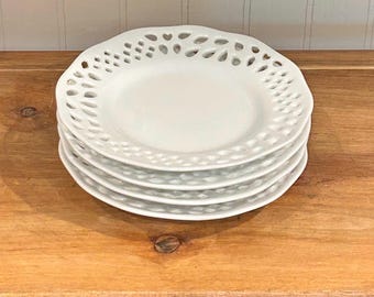 Set di 4 piatti in porcellana bianca traforata vintage da 11,4 cm con bordo in pizzo.