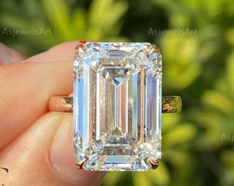 9 Carat Emerald Cut Lab Grown Diamond Solitaire Engagement Ring | 14K Solid Gold | IGI Certified E VVS2
