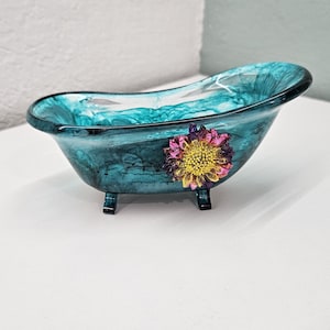 Resin tub trinket/soap dish