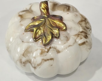 Handmade Resin Pumpkin Jar with Lid | Decorative Fall Container | Autumn Trinket and Jewelry Holder | Unique Seasonal Décor
