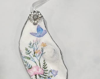 Floral Butterfly Oyster Shell Ornament | Handmade Spring Decoration | Garden-Inspired Coastal Décor | Nature Lover Gift