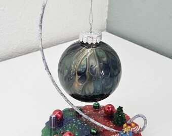 Ornament Stand Resin Christmas Scene