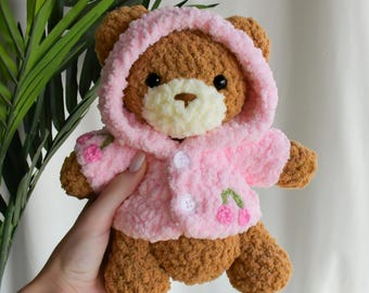 あみぐるみ　フード付きケープのお座りくまさん　レッドピンク あみぐるみ フード付きケープのお座りくまさん レッドピンク