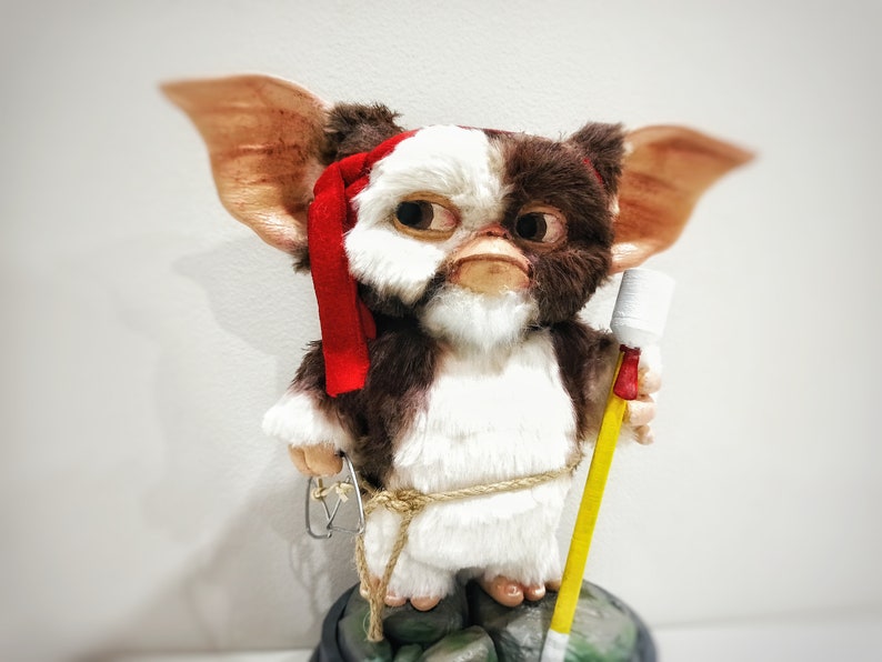 Figurine Gizmo Rambo à fourrure de 26 cm, jouet imprimé 3D inspiré des Gremlins, statue en peluche Gizmo réaliste, cadeau pour les fans de Mogwai image 6