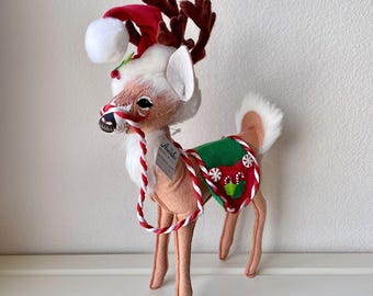 Annalee '07 Christmas Peppermint Reindeer Puppe Weihnachtsmütze Zuckerstangen mit Anhänger 34 cm