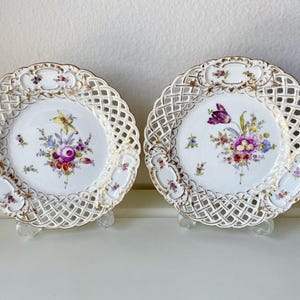 Par de platos para pan y mantequilla de Dresde, Alemania, de porcelana reticulada pintada a mano, diseño floral, 6,25&quot;