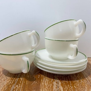 Vintage Hazel Atlas Platonite taza de café y platillo conjunto de 4 Ovide blanco con ribete verde lima