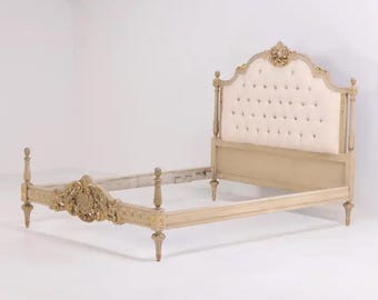 Handmade giltwood bed in the Louis XV style Low post High quality Tufted Bohemian Rococo Style Bed Frame