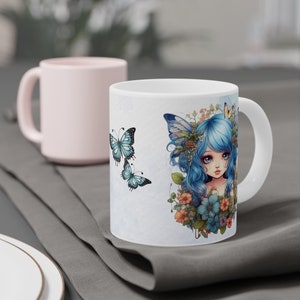 Blauwe Fee Koffiekopje 15/20 oz. Geweldige mooie blauwe Fairycore-fee in prachtige Flowercore-kleuren afbeelding 4