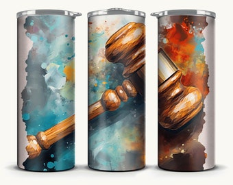 Op de afbeelding: Drie roestvrijstalen bekers met een aquarelontwerp met een hamer. De hamer is bruin met een gouden handvat. De aquarelontwerpen zijn blauw, groen en oranje.