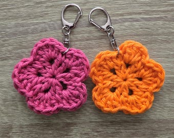 Flower Keychain Pattern, Keychain Pattern, Flower Keychain, Handmade Flower Keychain, Crochet Keychain, Crochet Flower Keychain