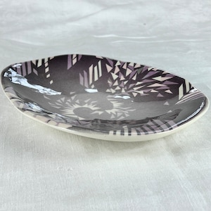 Art deco geometric purple service plate &quot;spritzdekor&quot;