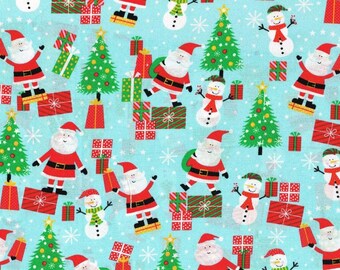 Puede incluir: Una tela azul y blanca con un patrón repetido de Papá Noel, muñecos de nieve, árboles de Navidad y regalos. El patrón es festivo y caprichoso.