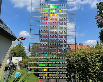 Grid garden stele suncatcher