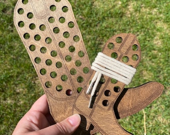 Mini juguete para enhebrar botas estilo rodeo, juego de costura de botas de vaquero para niños, canasta de regalo con temática del oeste, juguete para enhebrar botas de vaquera