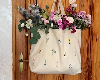 Handgeschilderde katoenen draagtas • Handgetekende canvas tas • Handgemaakte handtaskunstwerk • Bloemmotief Portemonnee • Bloemen acrylverf • Cadeau voor haar