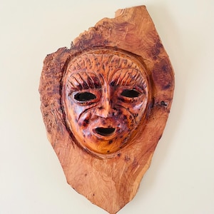 Maschera spirituale in legno di cedro marocchino