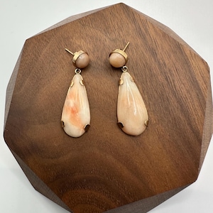 Vintage 14k gold and agate post dangle earrings