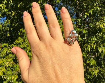 Anillo vintage de oro de 14 quilates con diamantes engastados en bisel y efecto rocío marino