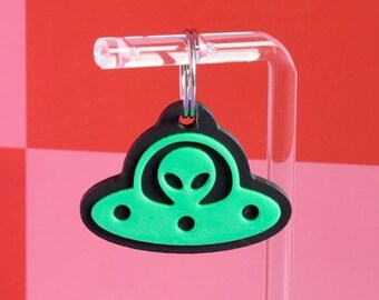 3D Printed UFO Pet Charm: Lightweight PLA Keychain or Tag