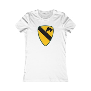 U.S. 1st Cavalry Division 1CD &quot;First Team&quot; - Women&#39;s Favorite Tee