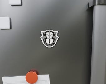 アメリカ陸軍特殊部隊グリーンベレーの紋章「De Oppresso Liber」飲酒