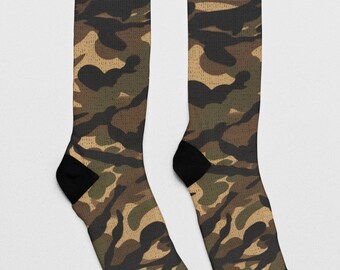 Retro Duck Hunting Camo Socks: Classic Outdoor Style