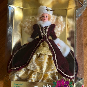 Mattel 15646 Christmas Barbie Happy Holidays 1996 Special Edition.