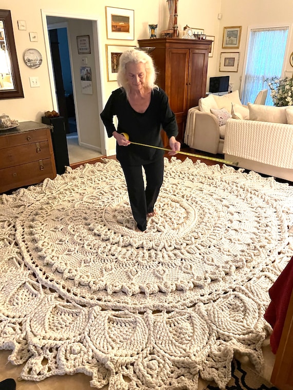 Crocheted Mandala Rug: Thick Wool/Acrylic Yarn, Custom Colors