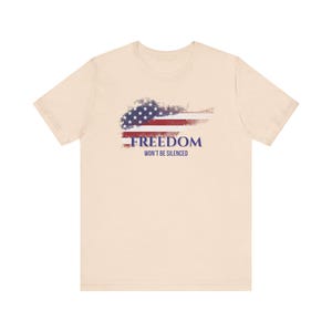 Camiseta con la bandera estadounidense de la libertad. La libertad no será silenciada. Camiseta patriótica. Camiseta "Defiende la libertad de expresión". Camiseta de algodón patriota de EE. UU. Soft Cream