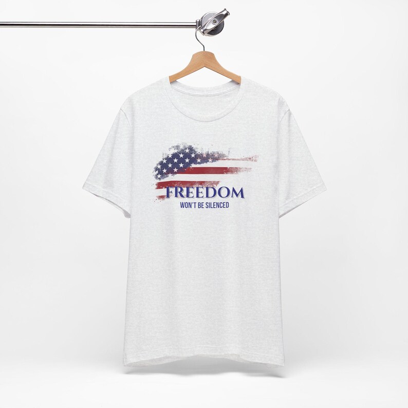Camiseta con la bandera estadounidense de la libertad. La libertad no será silenciada. Camiseta patriótica. Camiseta "Defiende la libertad de expresión". Camiseta de algodón patriota de EE. UU. imagen 7