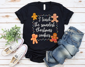 Camiseta de profesor con galletas navideñas y hombrecito de jengibre navideño