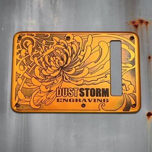 Laser Engraved Strat Guitar Body: Iridescent Gold Mirror Pickguard, HSH Routing image 3