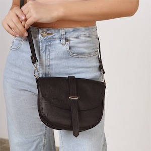 Handgefertigte Leder Sattel Tasche – Crossbody Geldbörse für Damen – Echtes argentinisches Leder – Mutti Bini