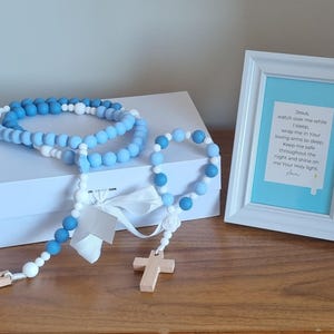 Scatola per la benedizione cattolica dei neonati Little Holy Seeds - Scatola regalo cattolica per neonati blu